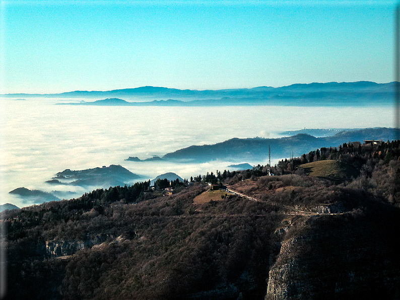 foto Pedemontana Veneta nella nebbia